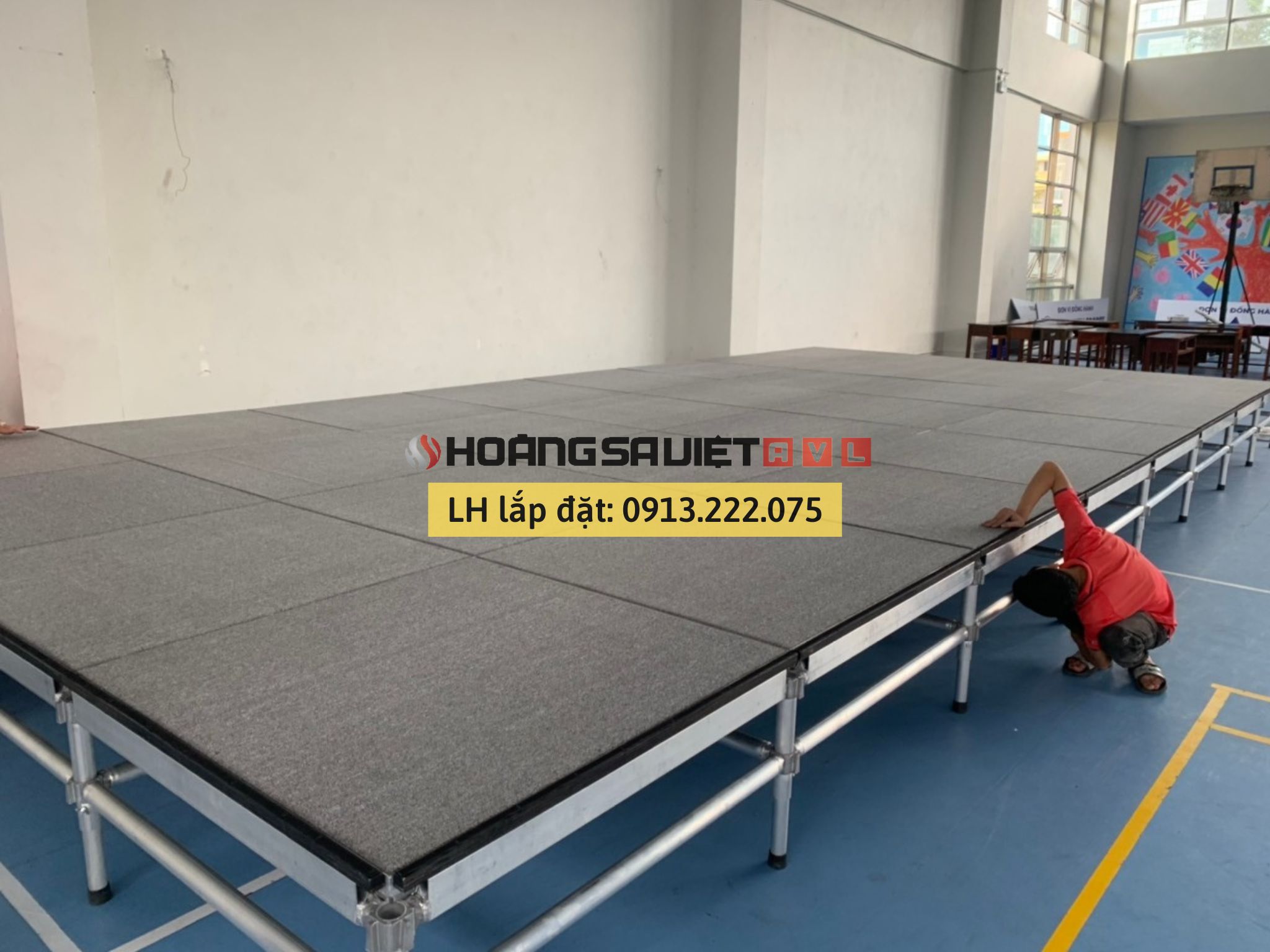 Thi công sân khấu lắp ghép di động tại HSV ProAVL